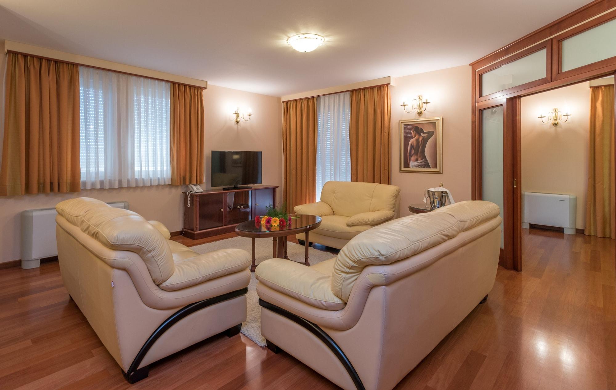 Palace 4* Trogir