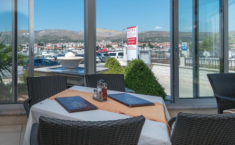 Hotel Palace Trogir