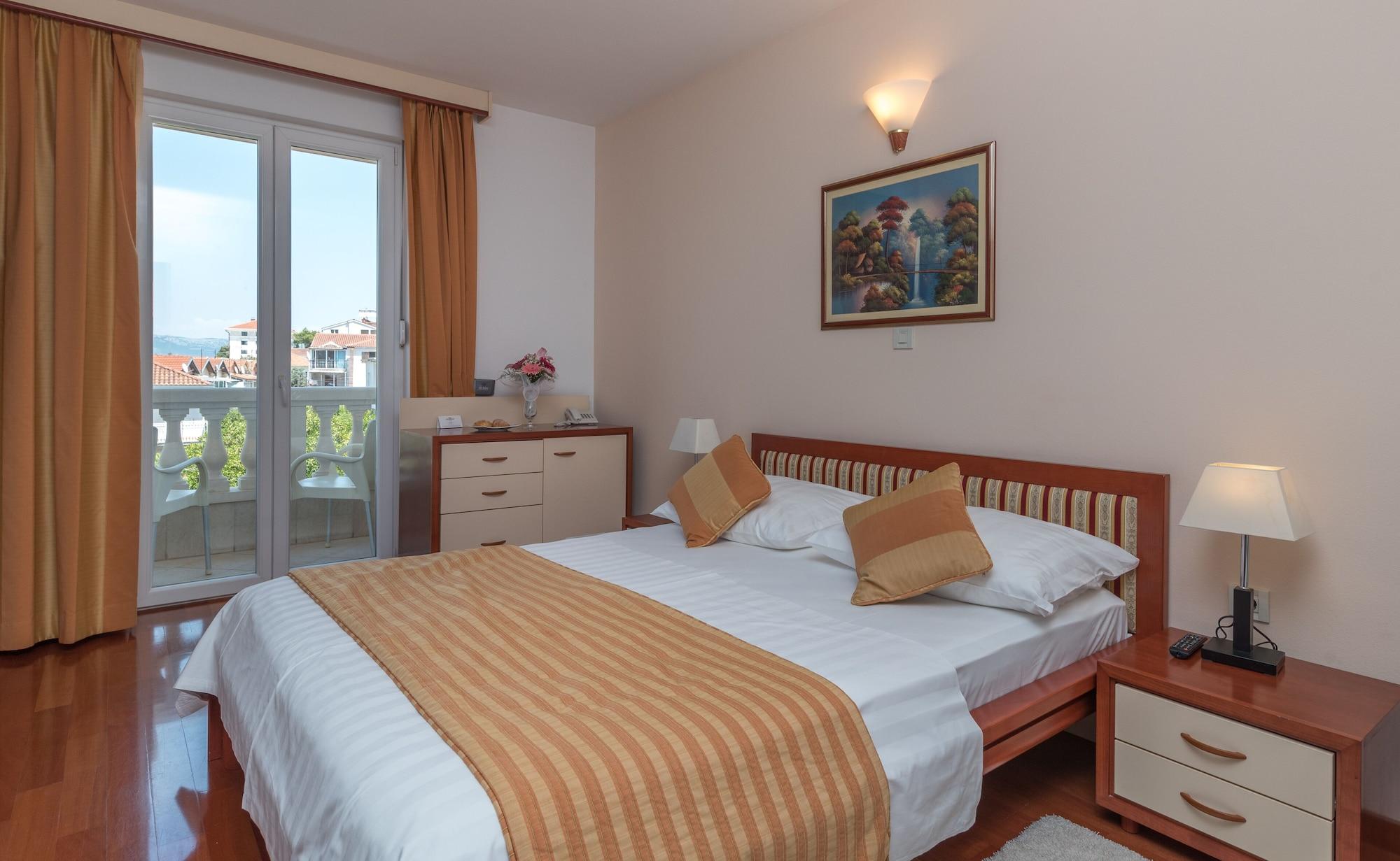 Palace Hotel 4*